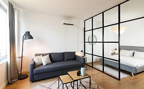 F & B Collection - Close To Aristotelous Sq
